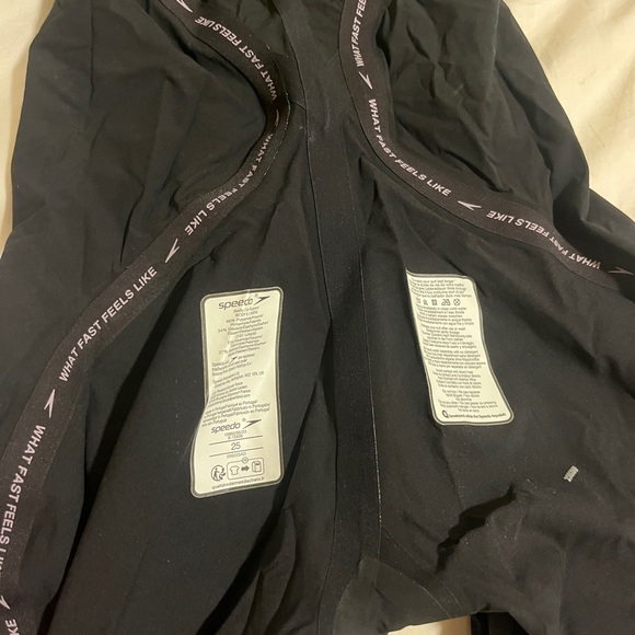 Speedo Intent Closed Back Techsuit - Picture 3 of 3